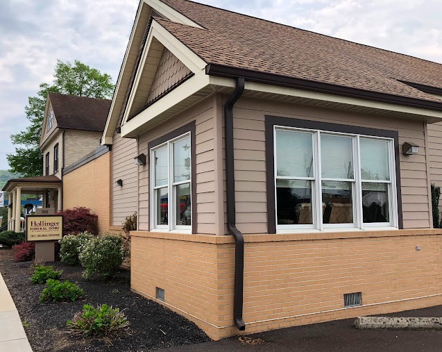Hollinger Funeral Home gallery image 1